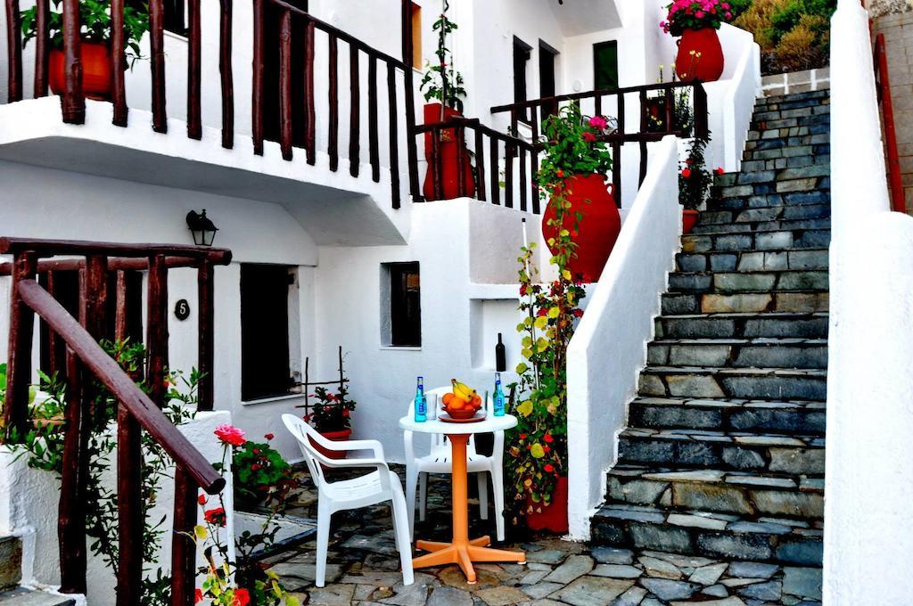 Heliotrope Apartments Stalís Luaran gambar