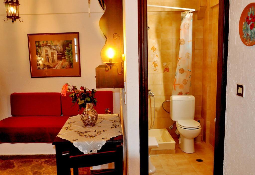 Heliotrope Apartments Stalís Luaran gambar