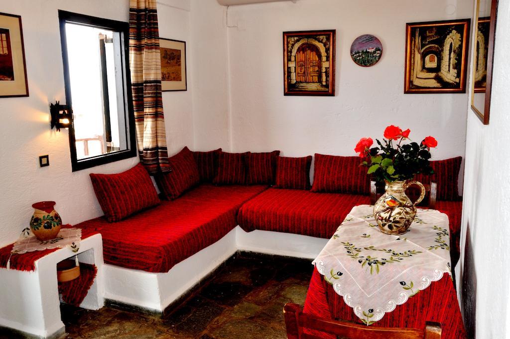 Heliotrope Apartments Stalís Bilik gambar