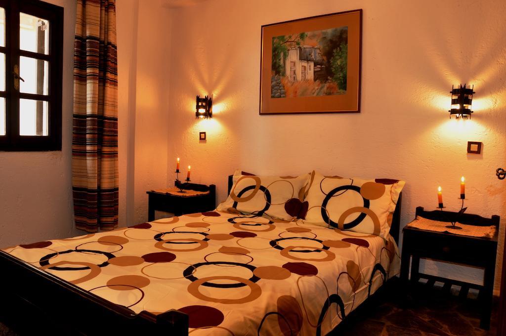 Heliotrope Apartments Stalís Bilik gambar